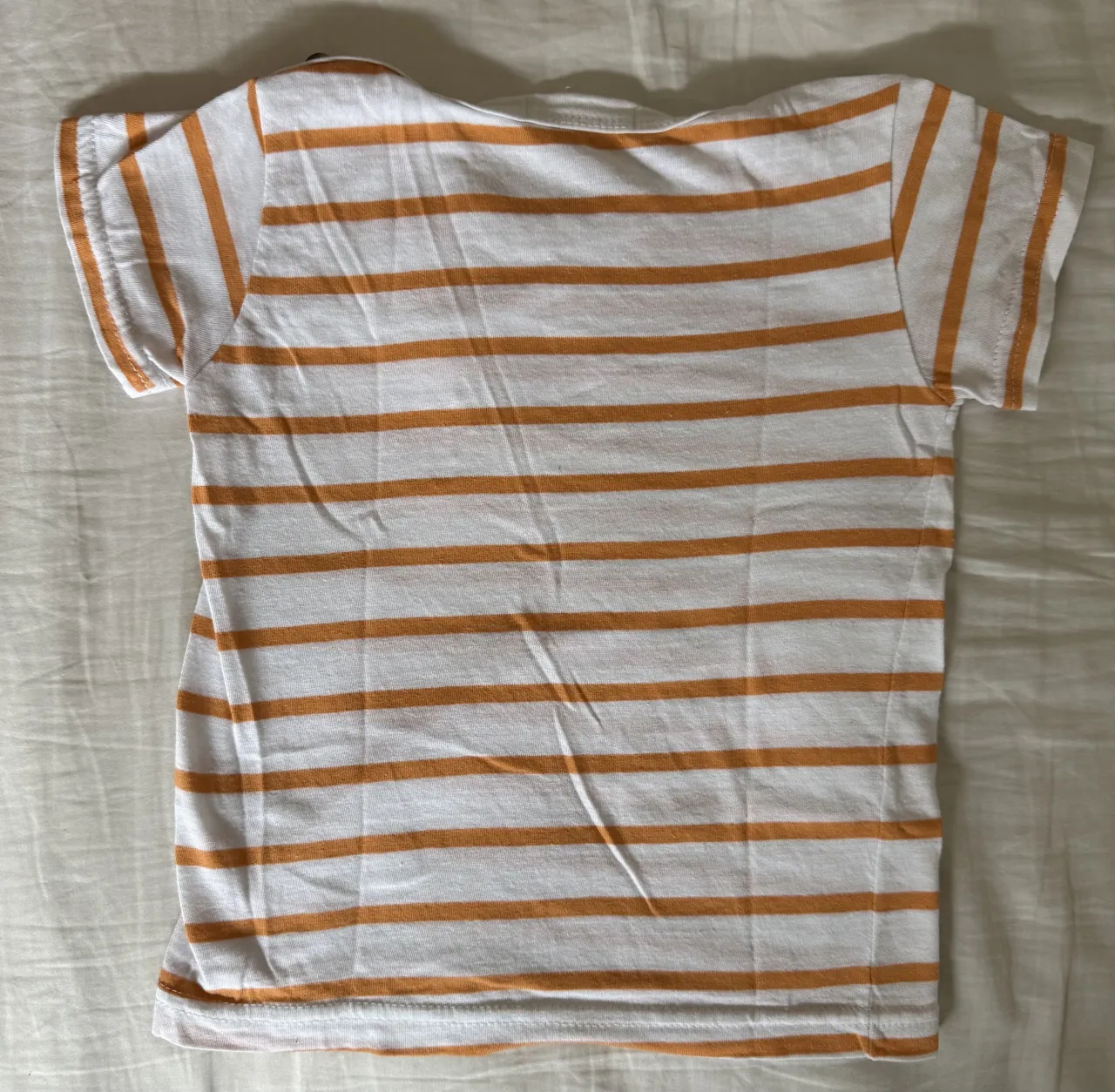 Remera Miuna - Vista 3