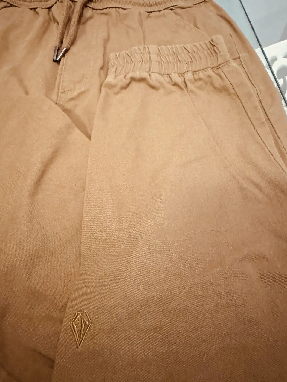 Jean Volcom - Vista 4
