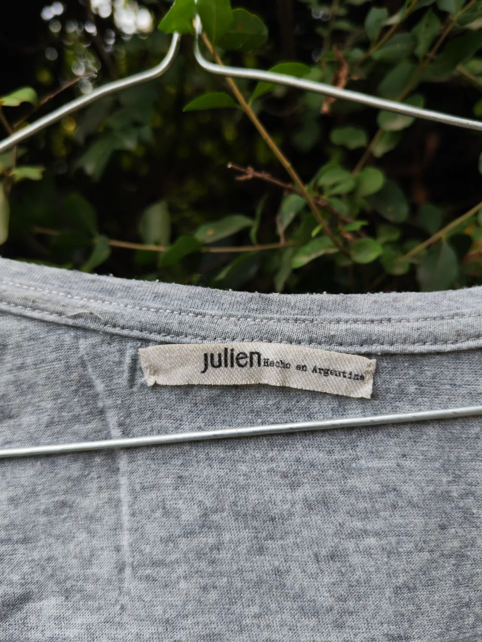 Remera Julien - Vista 2