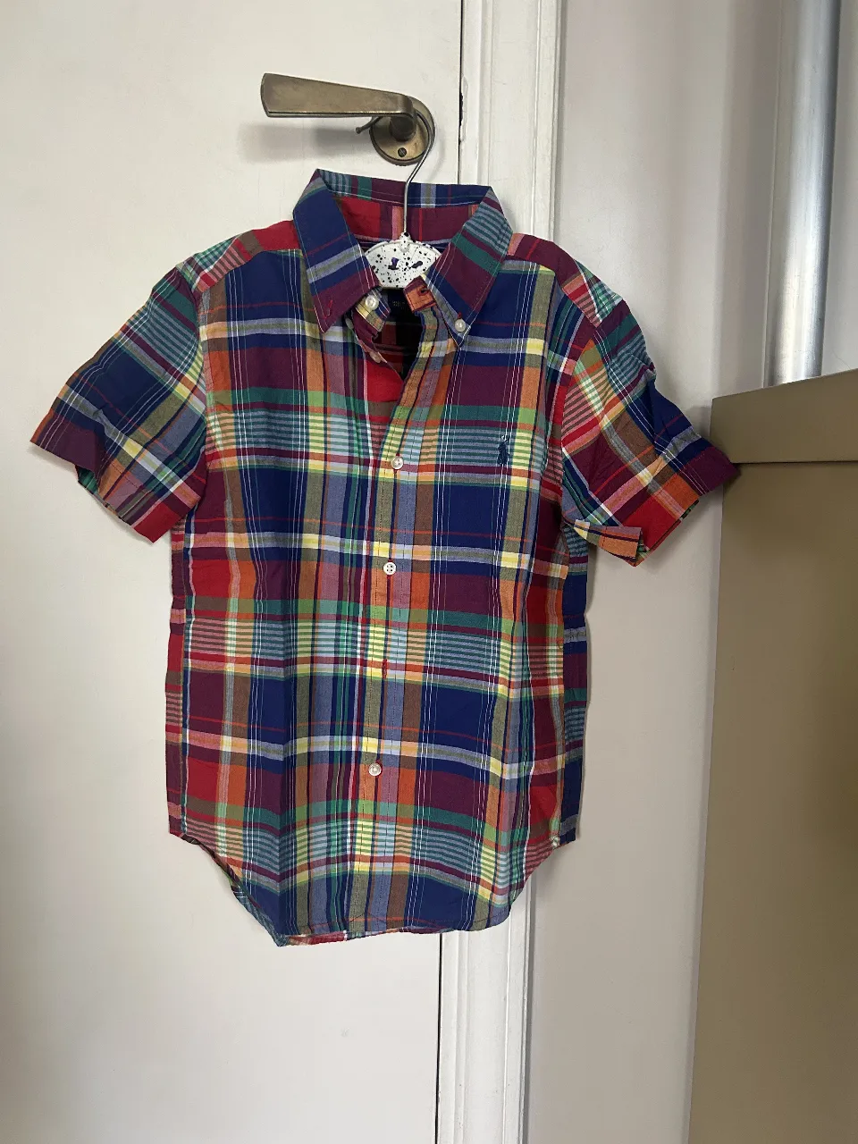 Camisa a cuadros Ralph Lauren para niño, manga corta, talle 6. Ideal para un look casual y fresco.