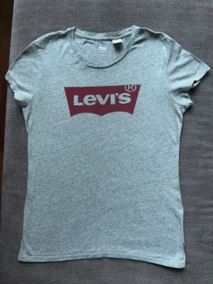 Levi's