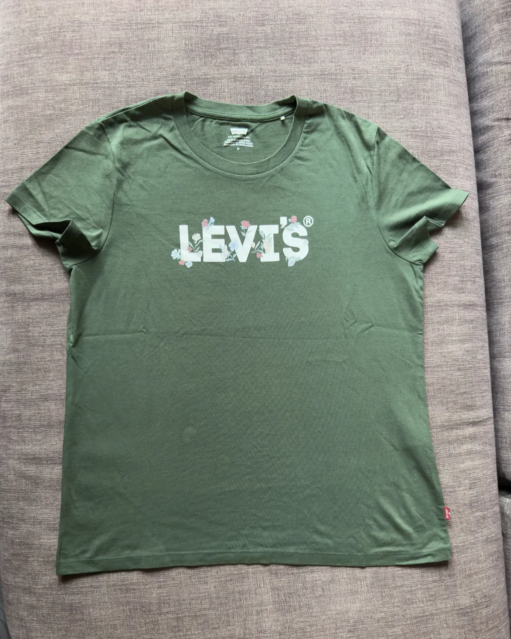 Remera Levi's - Vista 4