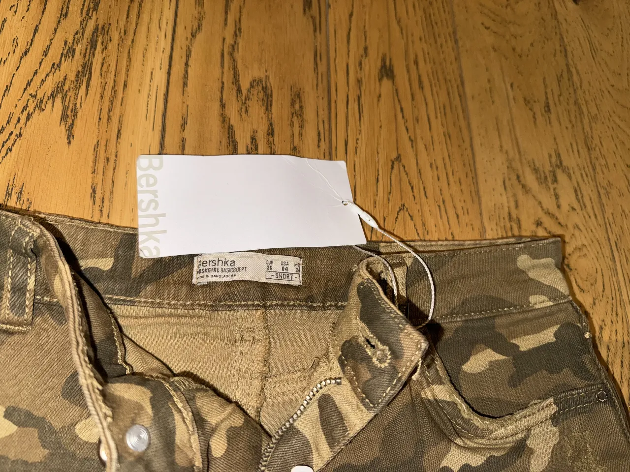 Short Bershka - Vista 3