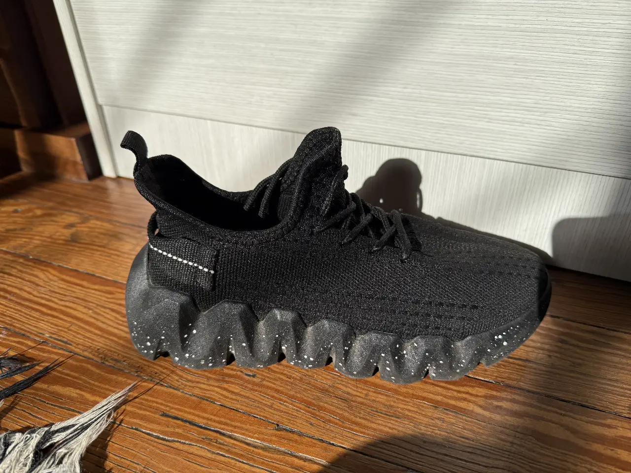 Zapatillas prune talle 39. Tiene solo 3 usos. 