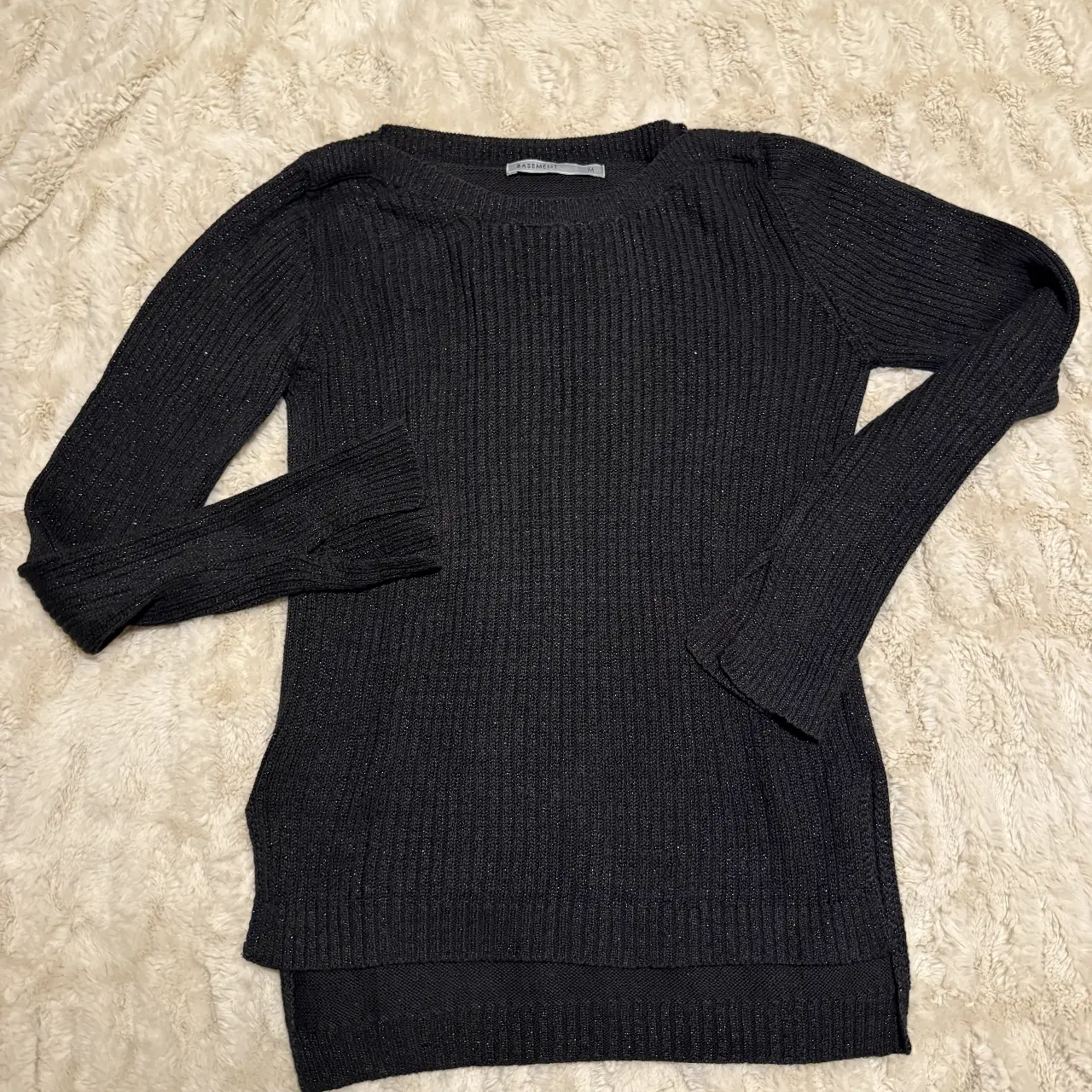Sweater Basement - Vista 3
