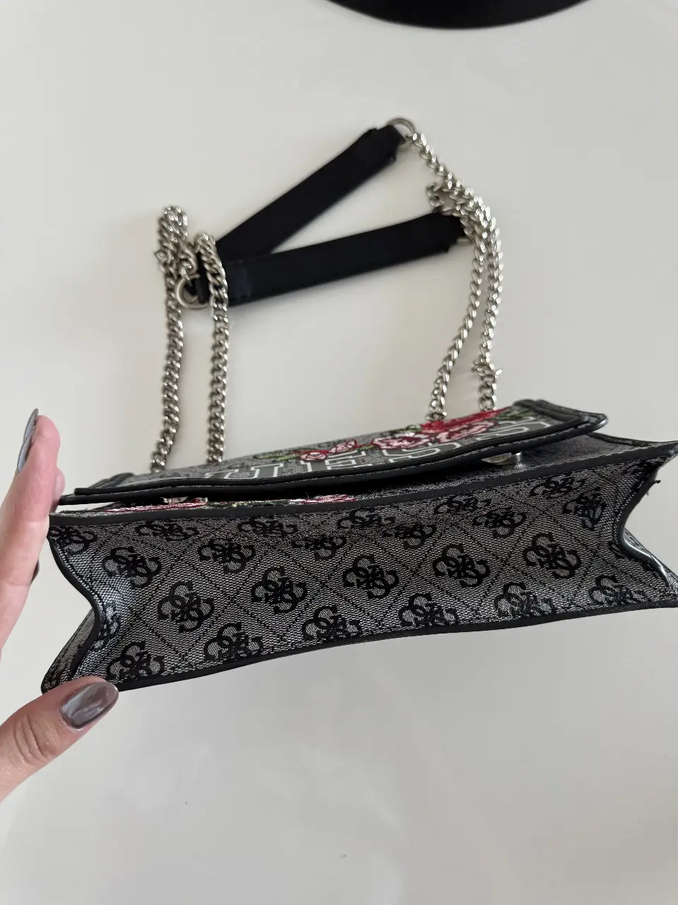 Cartera GUESS - Vista 6