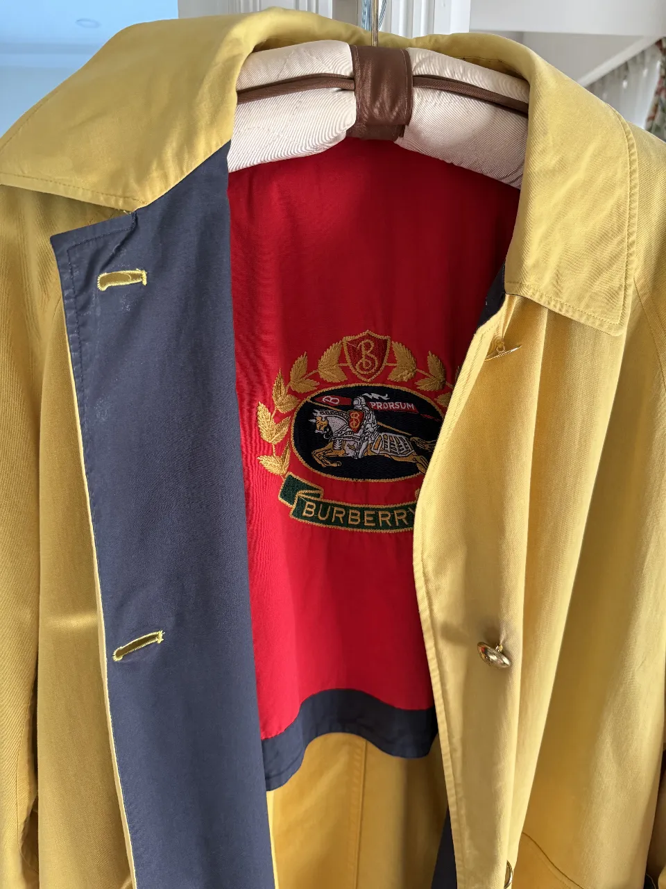 Tapado Burberry - Vista 2