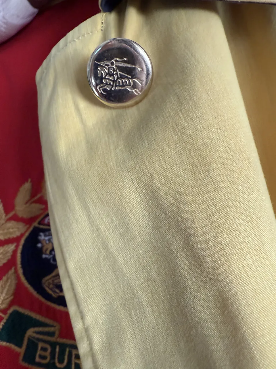 Tapado Burberry - Vista 4