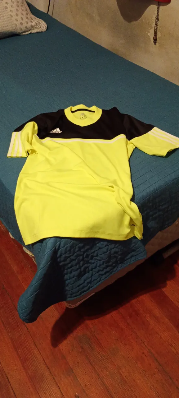 Remera adidas - Vista 2