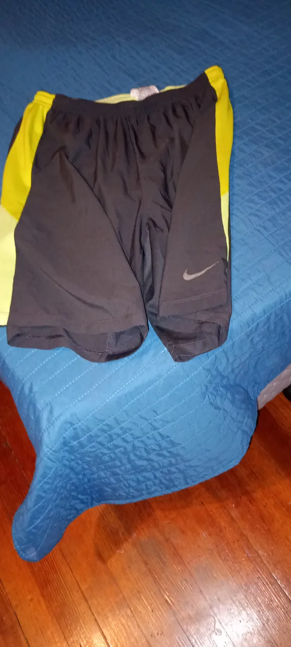 Short Nike - Vista 3