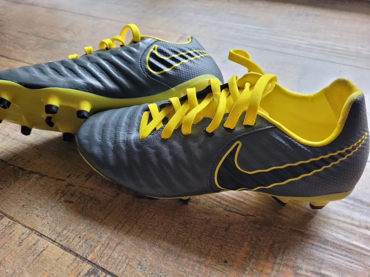 Botín de fútbol Nike - Vista 3