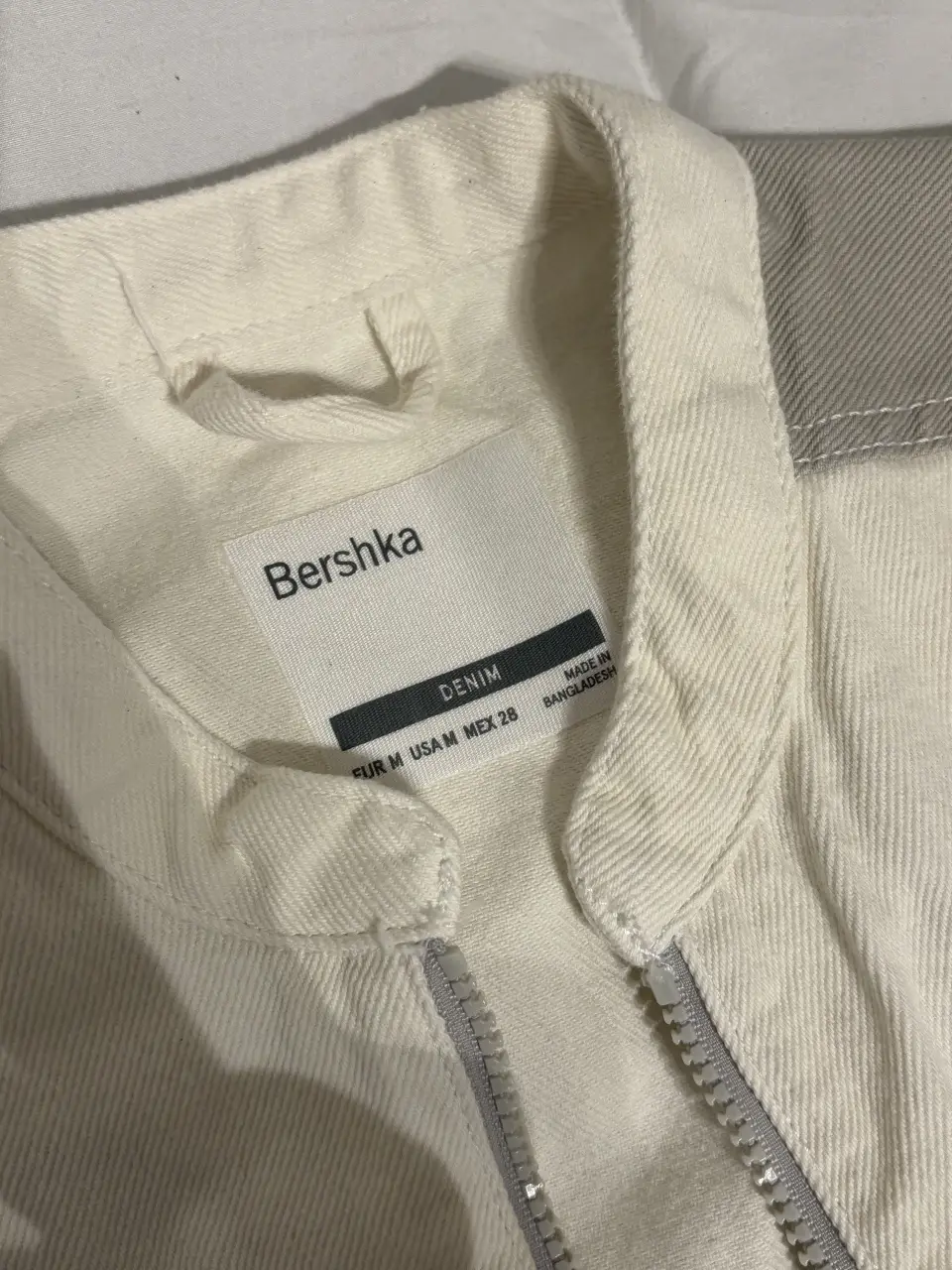 Campera Bershka - Vista 2