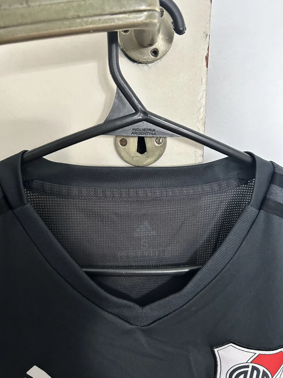 Camiseta adidas - Vista 2