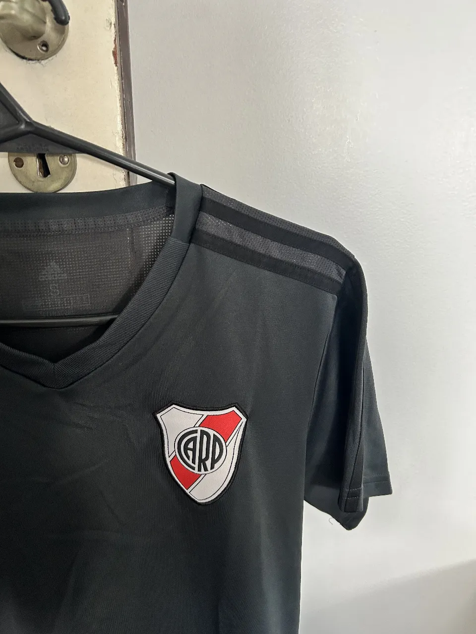 Camiseta adidas - Vista 3