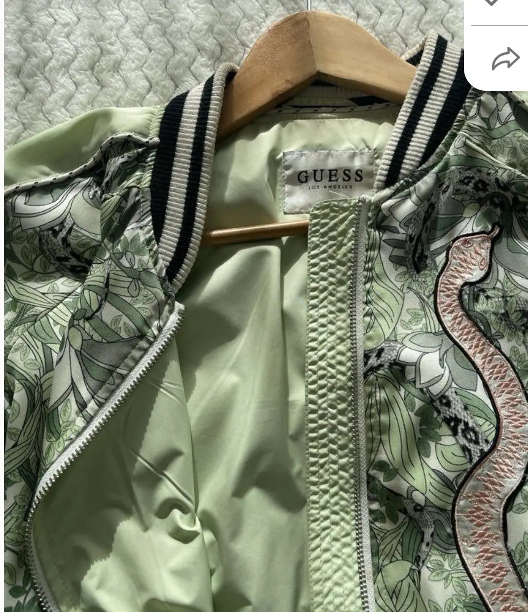 Campera GUESS - Vista 3
