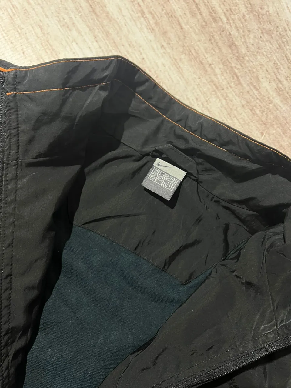 Campera Nike - Vista 4