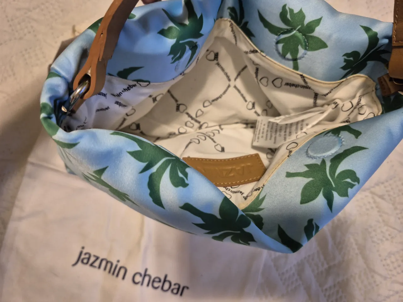 Cartera Jazmín Chebar - Vista 4