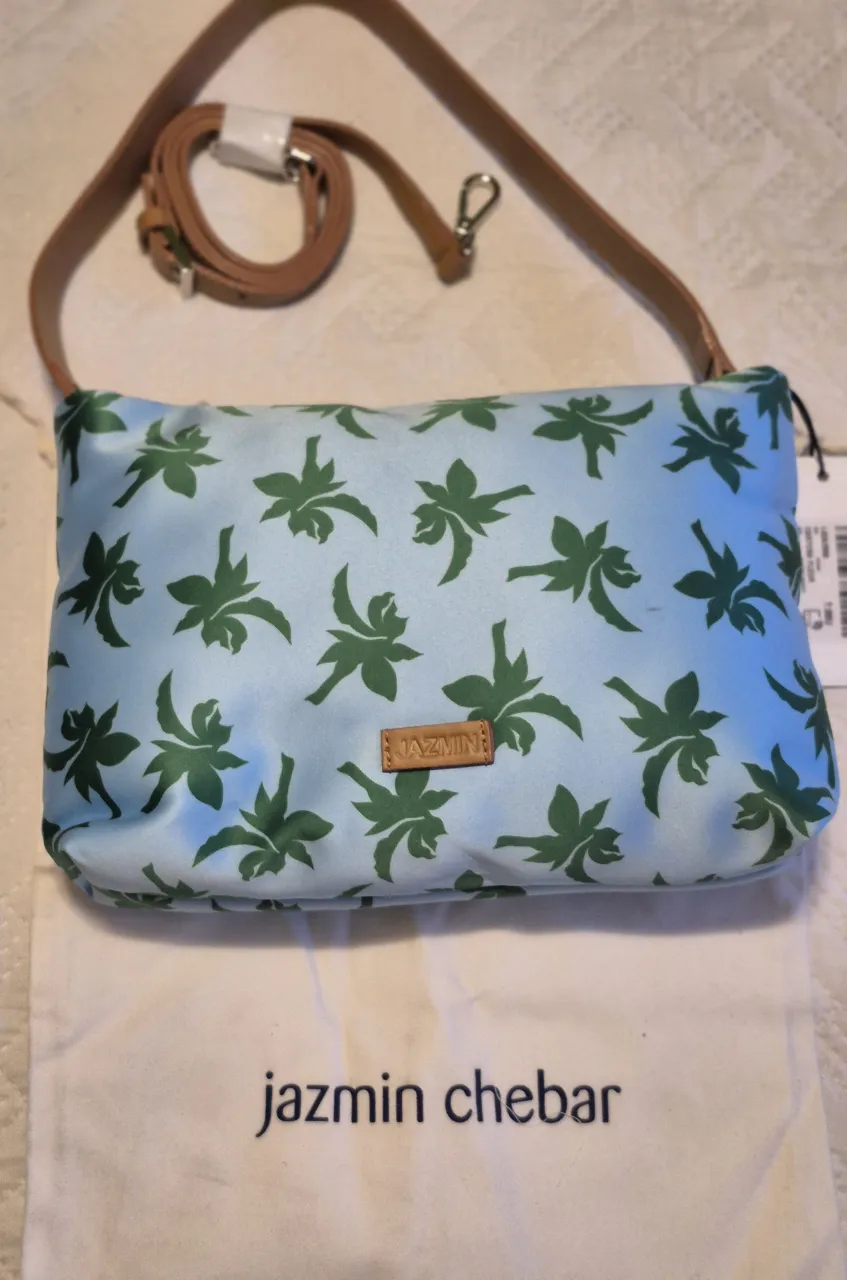 Cartera Jazmín Chebar - Vista 3
