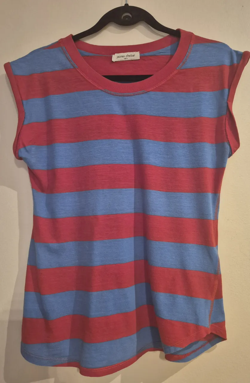 Remera Jazmín Chebar - Vista 6