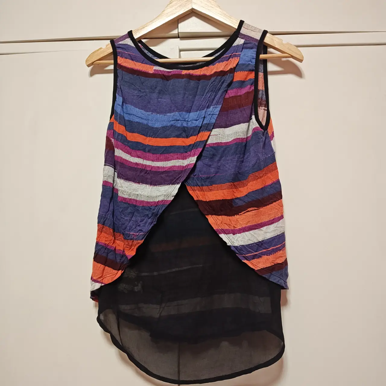 Musculosa Desigual - Vista 2