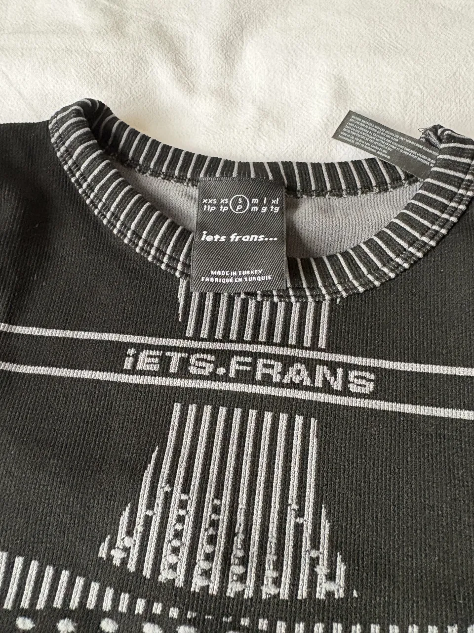 Remera Urban Outfitters - Vista 3