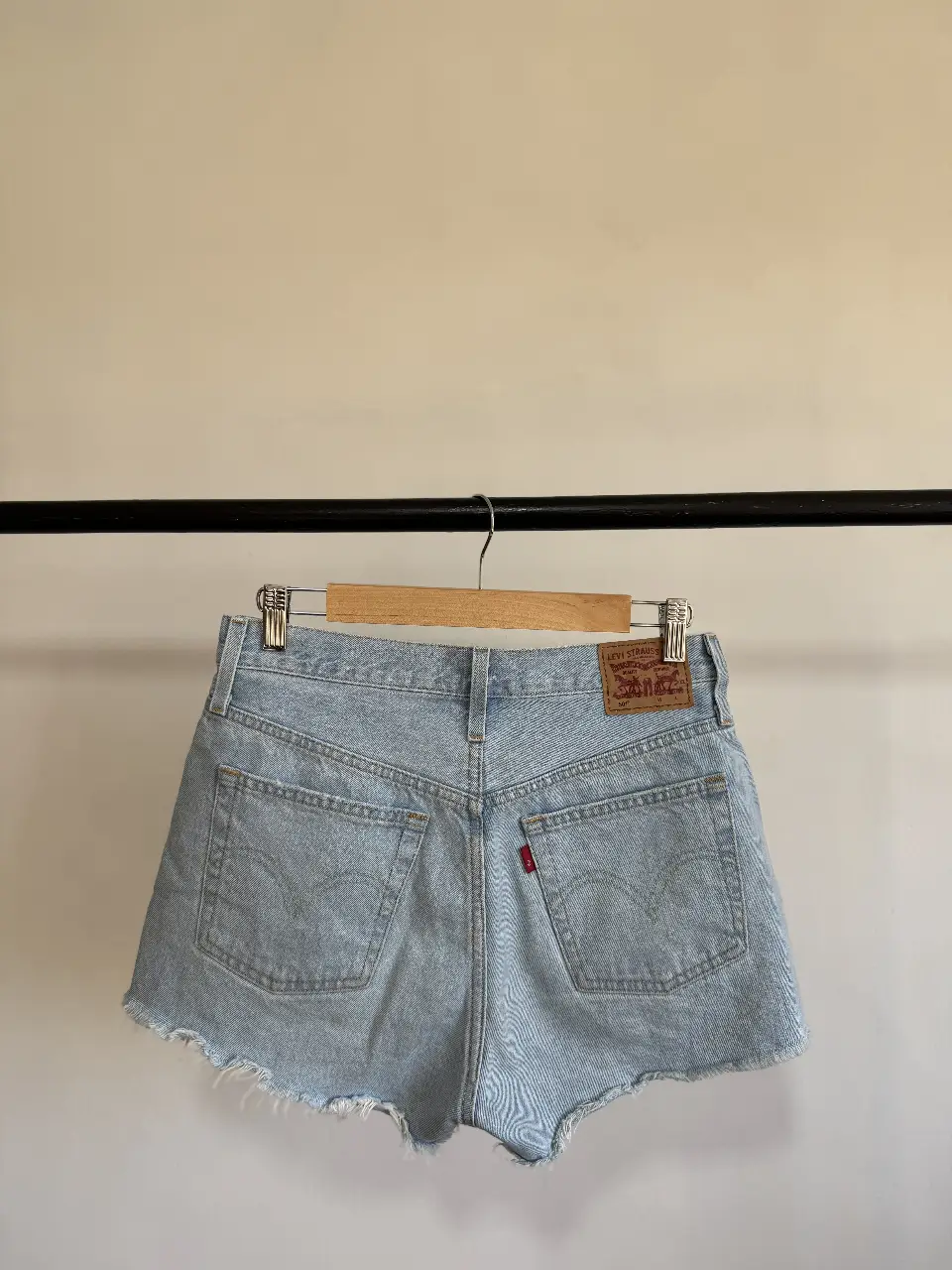 Short Levi's - Vista 2