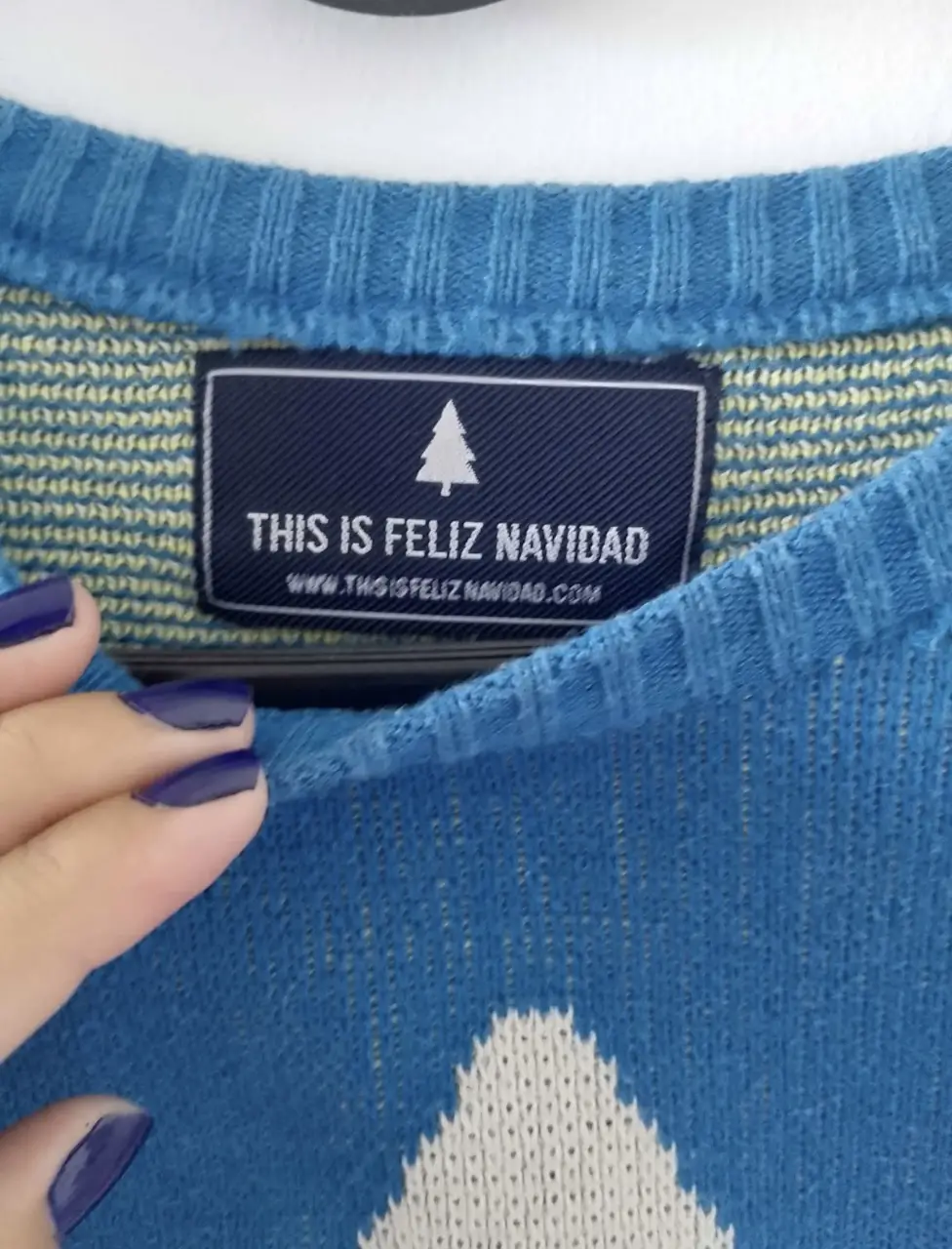 Sweater THIS IS FELIZ NAVIDAD - Vista 2