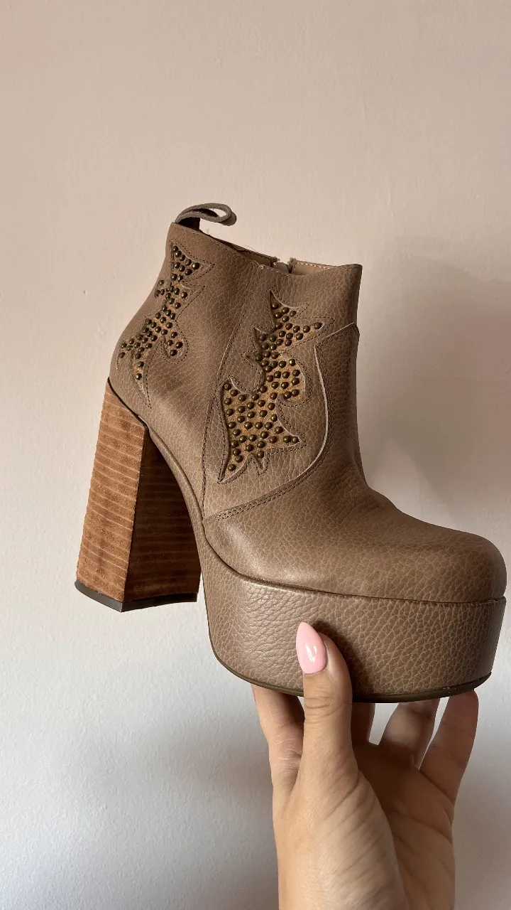 Borcegos Vitabella - Vista 2