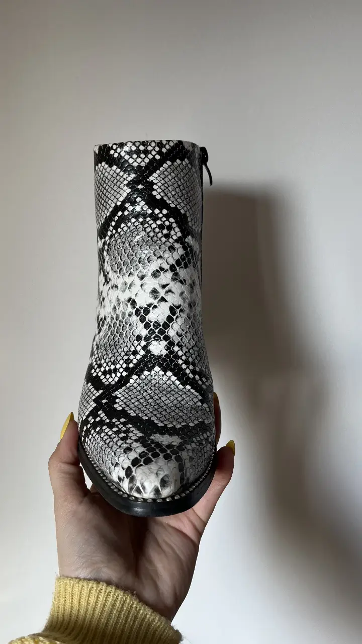 Botines Otra - Vista 2