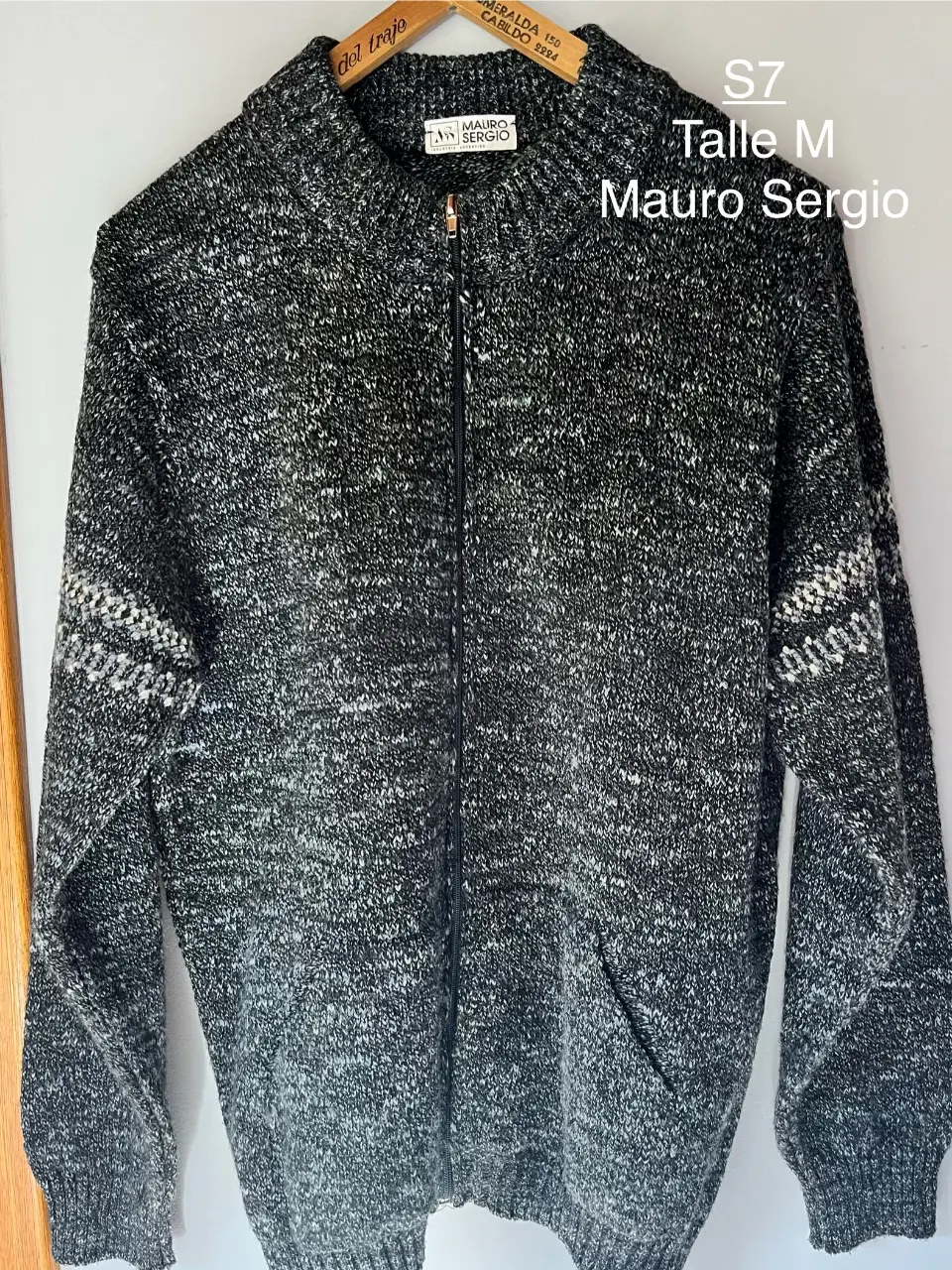 Sweater de hombre Mauro Sergio, talle M, con cierre y bolsillos. Ideal para el invierno.