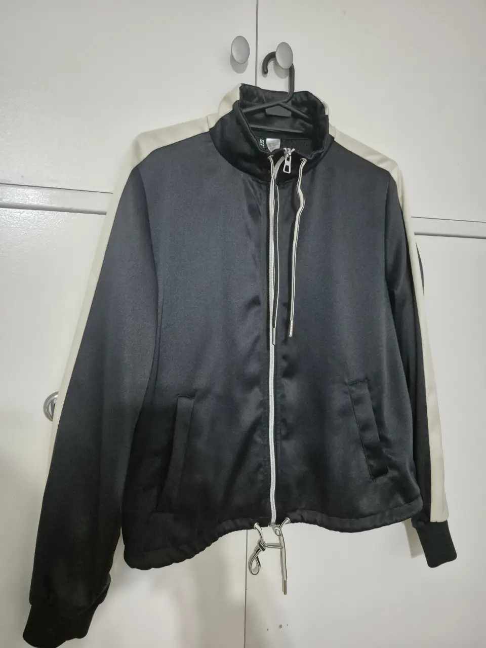 Campera DIVIDED H&M - Vista 2