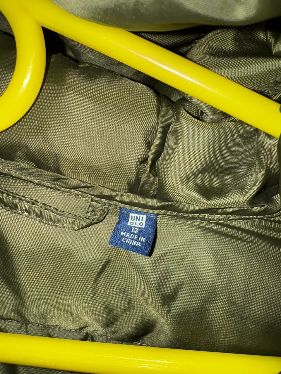 Campera de plumas Uniqlo - Vista 2