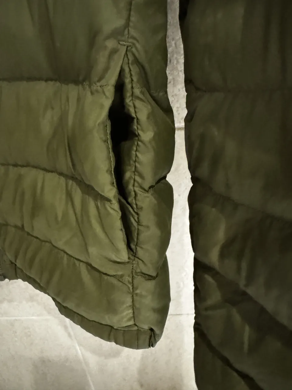 Campera de plumas Uniqlo - Vista 3