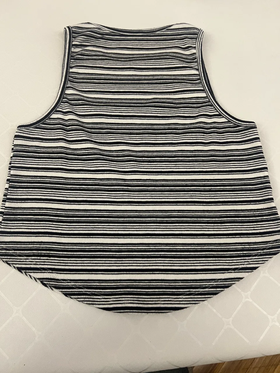 Musculosa Another - Vista 3
