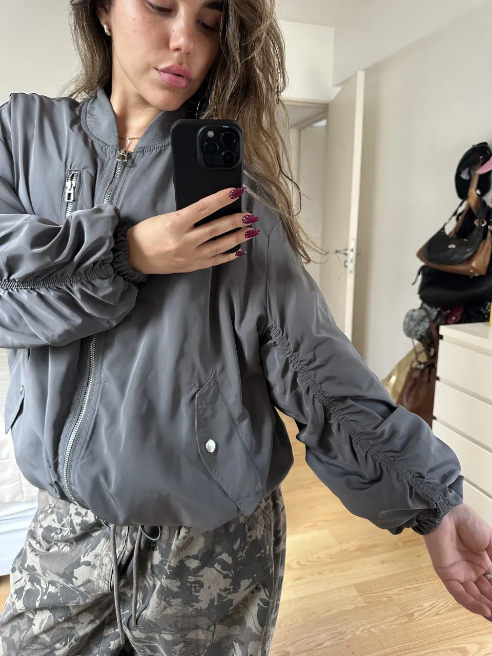 Campera Bershka - Vista 4