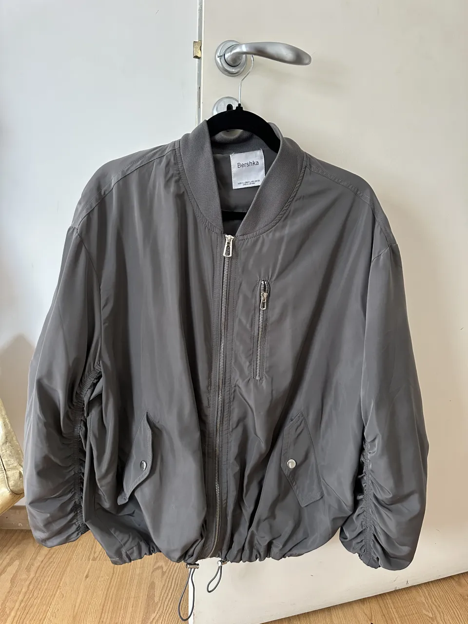 Campera Bershka - Vista 5