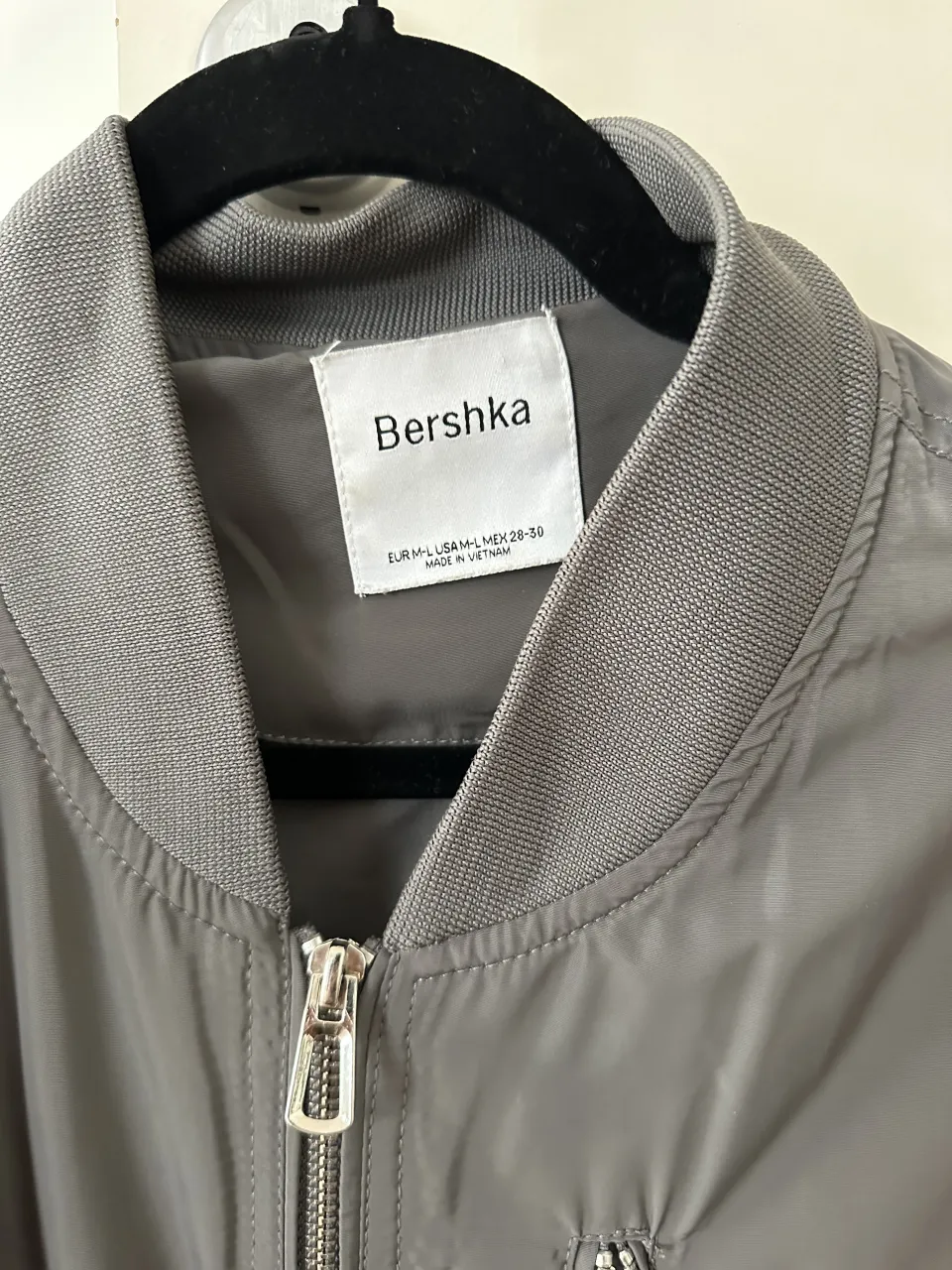 Campera Bershka - Vista 6