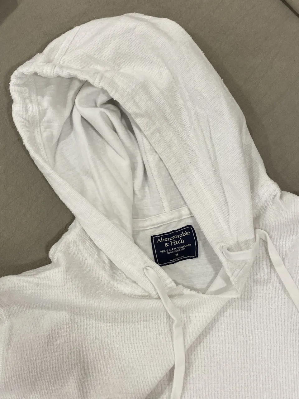 Buzo Abercrombie & Fitch - Vista 3