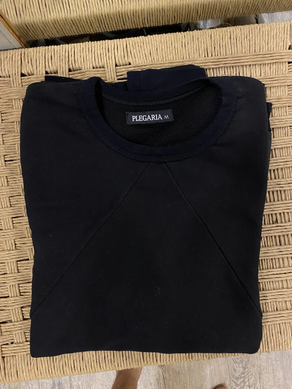 Buzo Plegaria - Vista 3