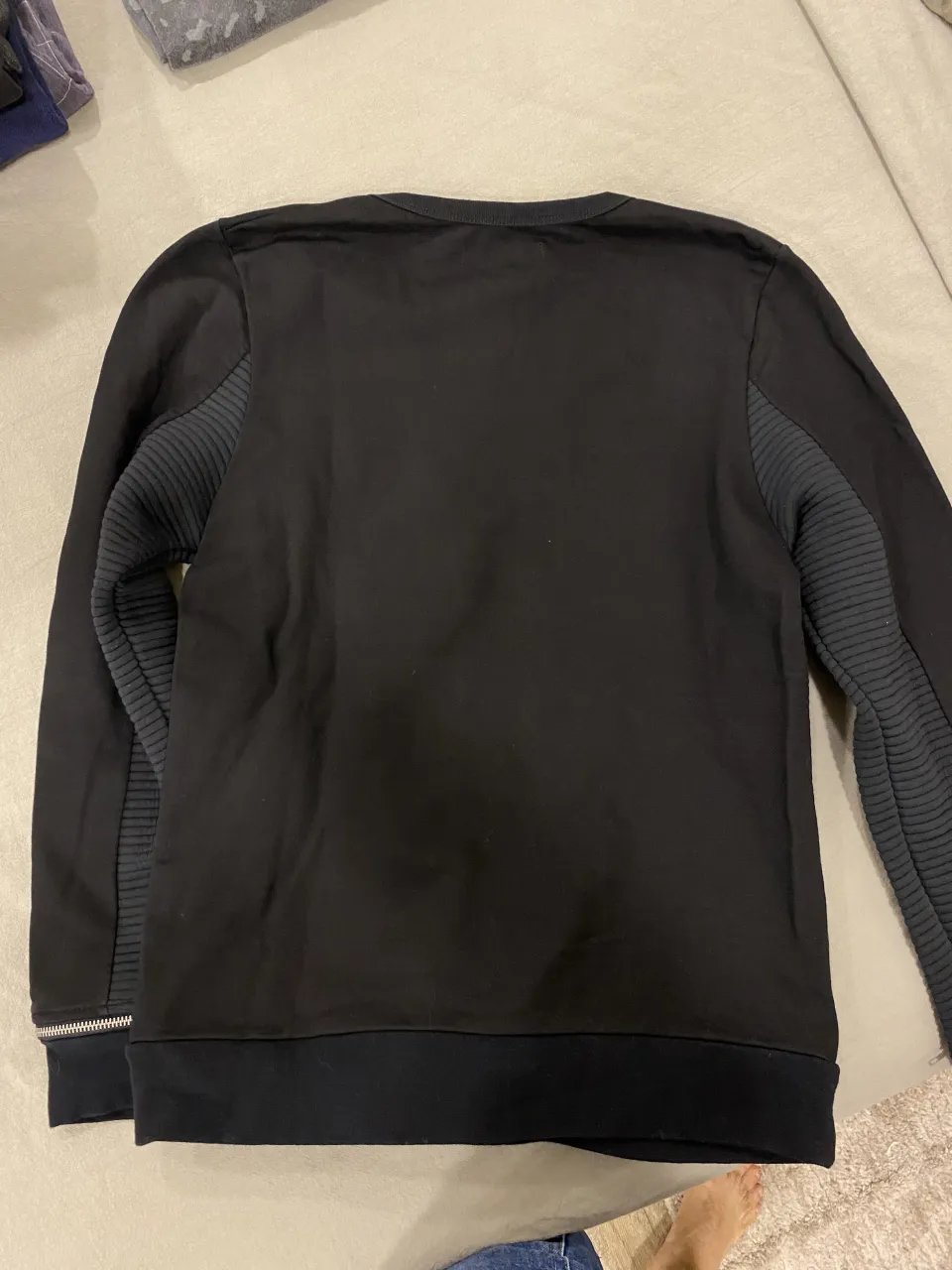 Buzo Plegaria - Vista 4