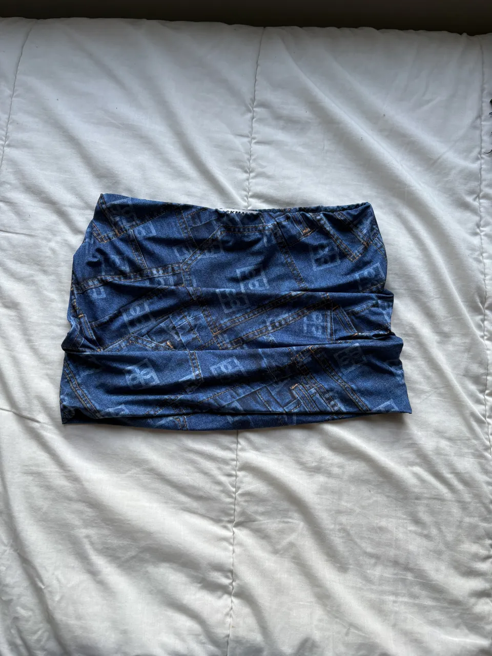 Pollera Blackmamba estampada efecto jean.