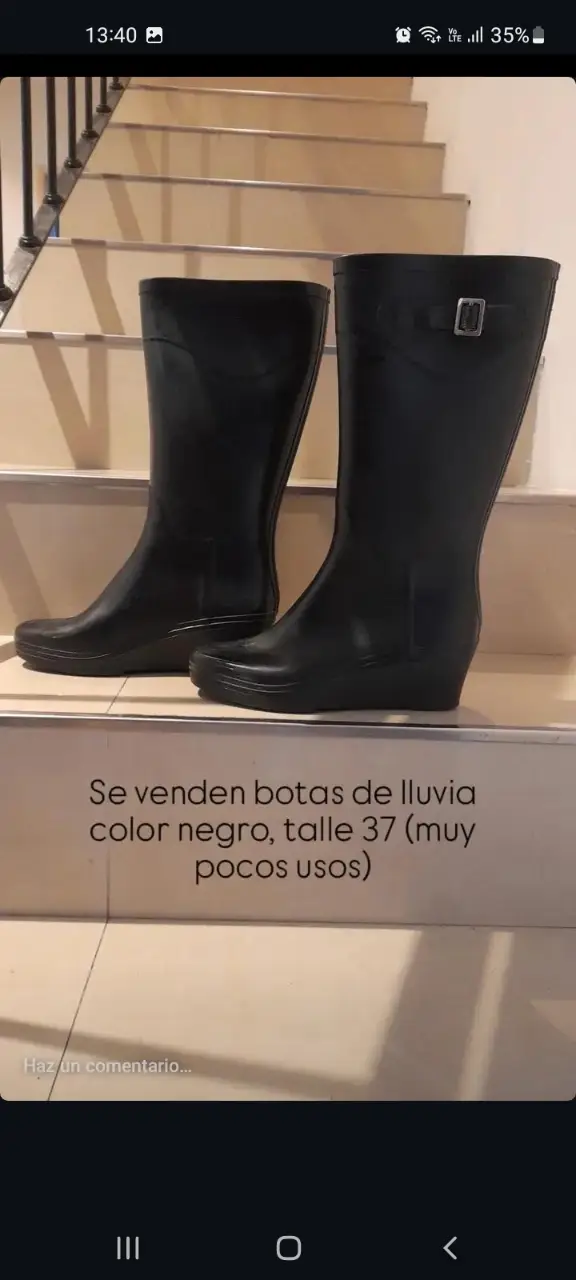 Botas de lluvia negras, talle 37, con muy poco uso. Ideales para los días de lluvia.