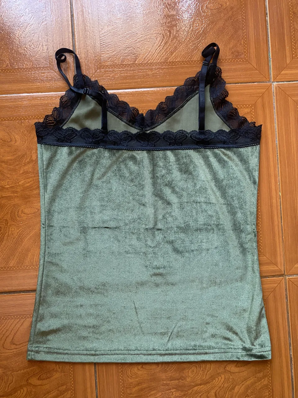 Musculosa Desconocida - Vista 2