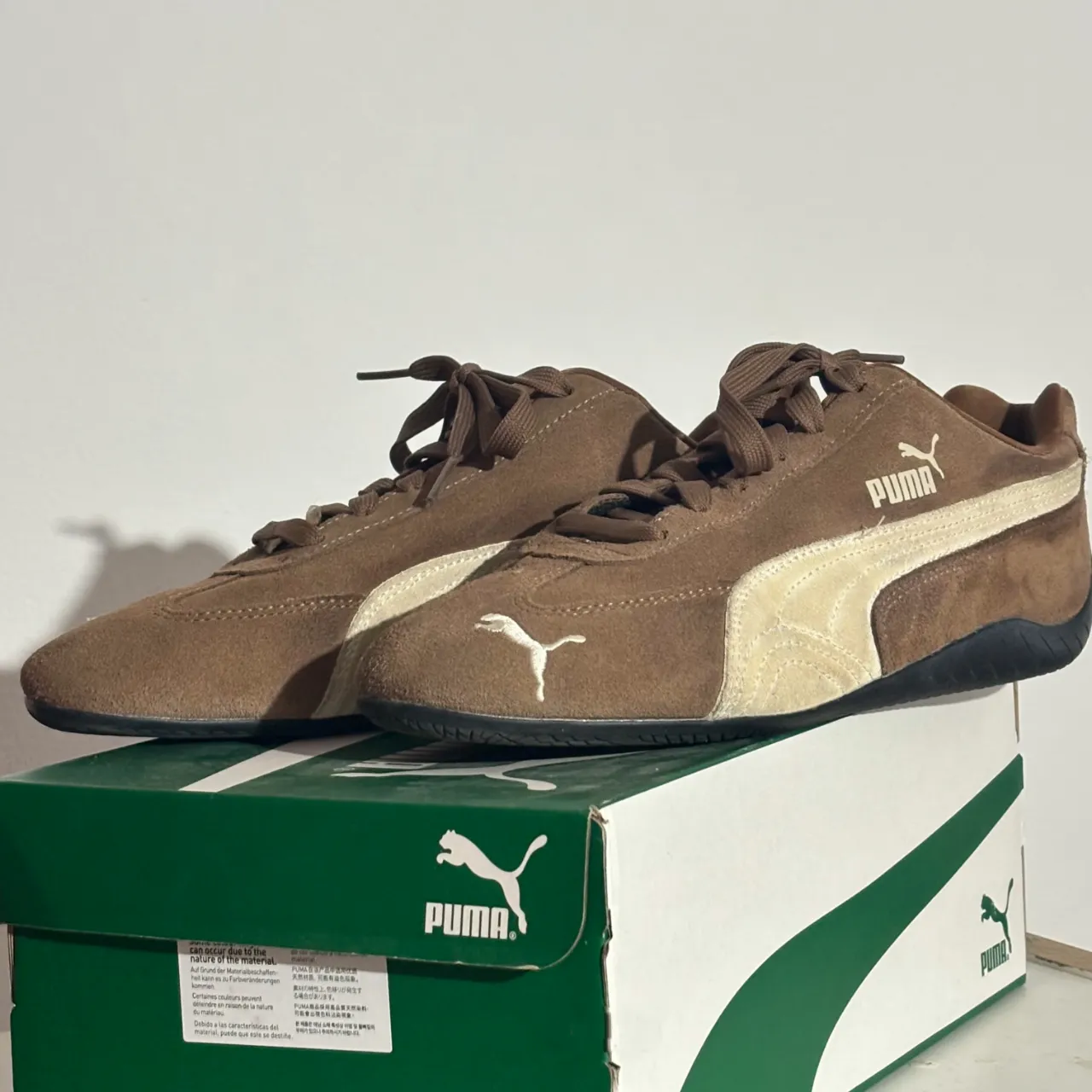 Zapatillas Puma Speedcat OG
Dos posturas