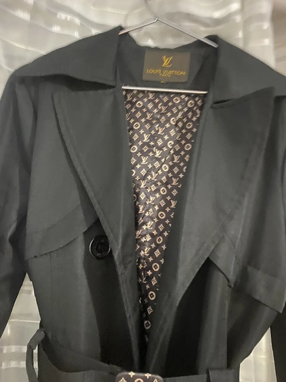 Tapado Louis Vuitton - Vista 3