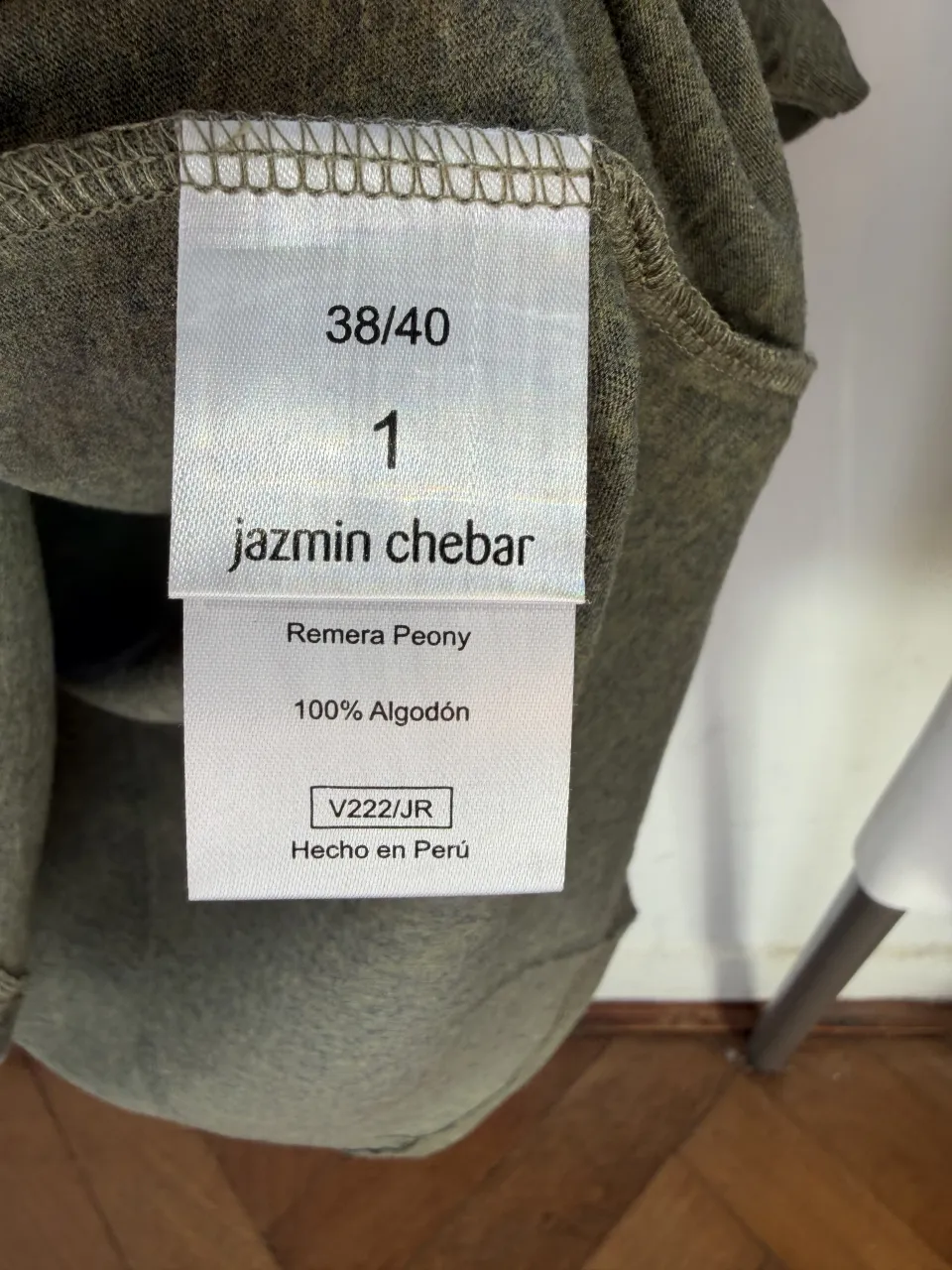 Remera Jazmín Chebar - Vista 4