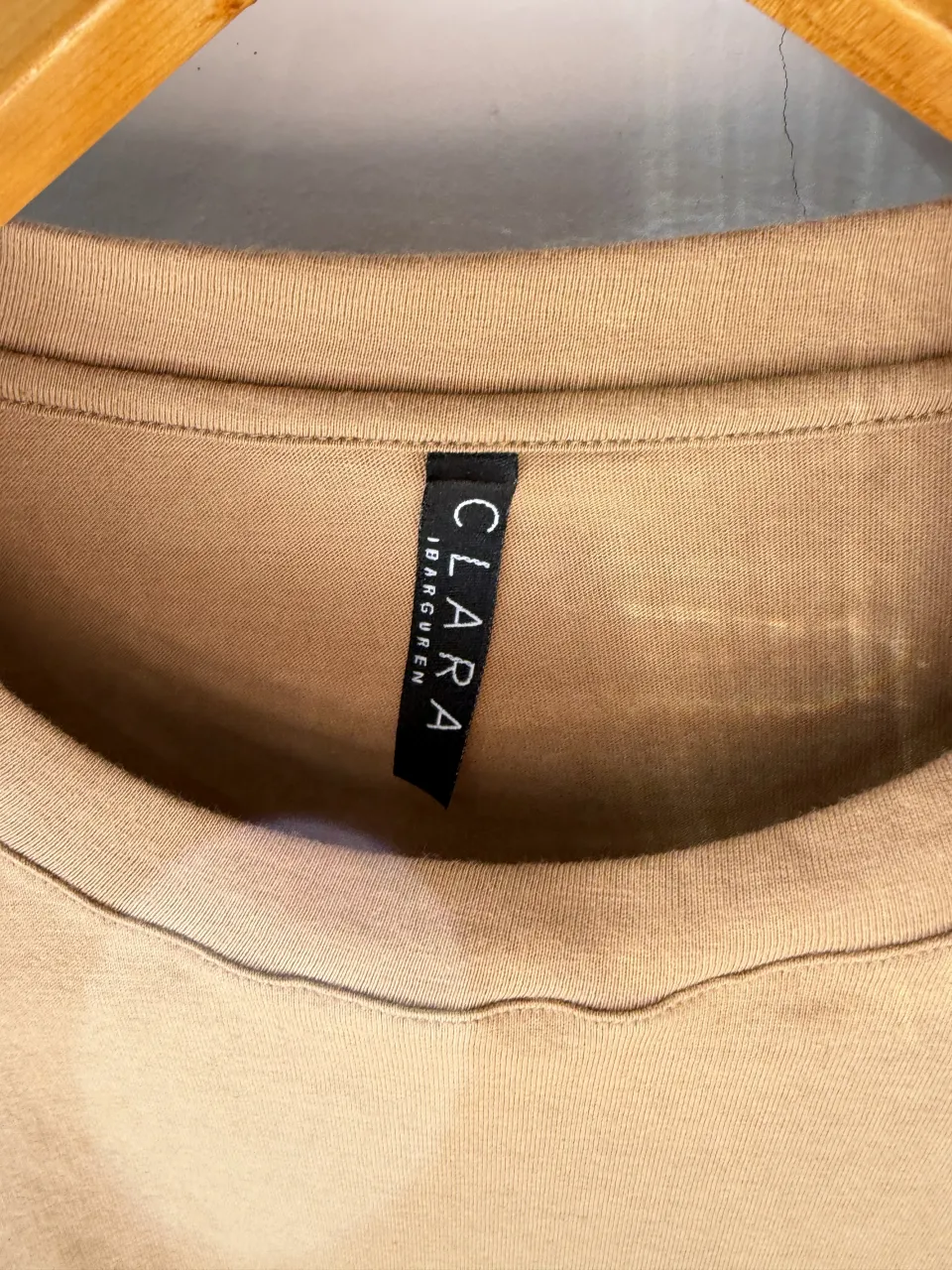 Remera CLARA - Vista 3