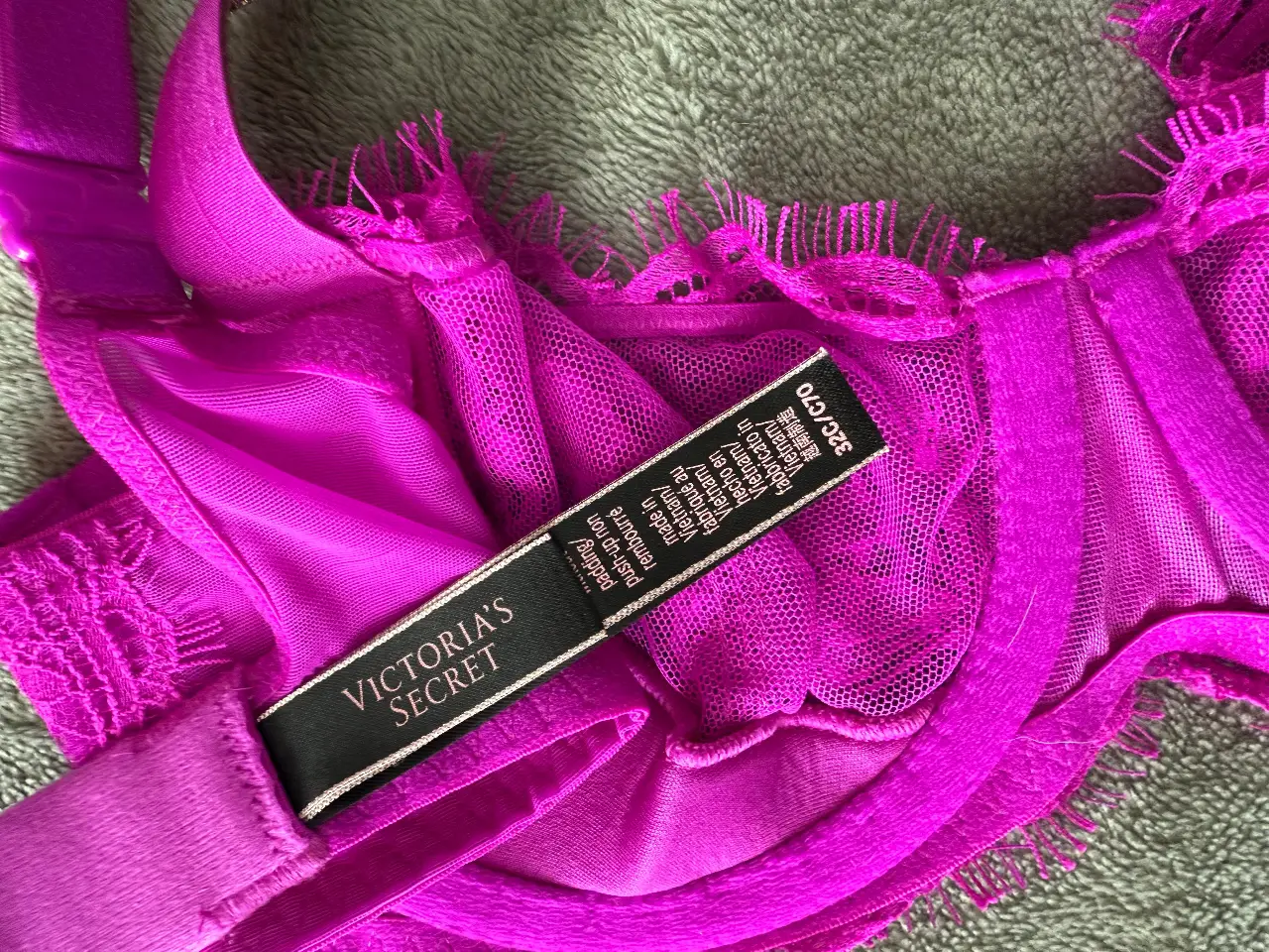 Conjunto Victoria's Secret - Vista 2
