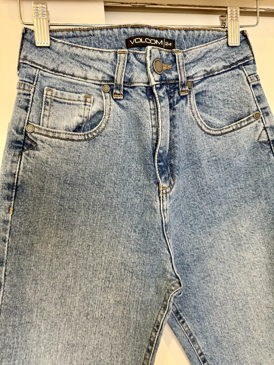 Jean Volcom - Vista 2