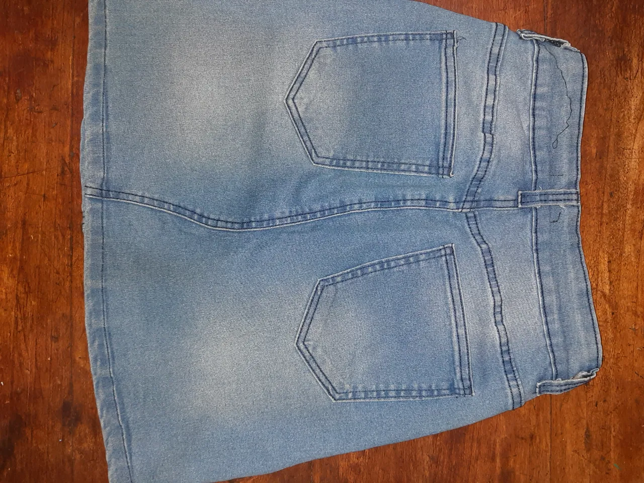 Pollera PSYCHIC - Vista 2